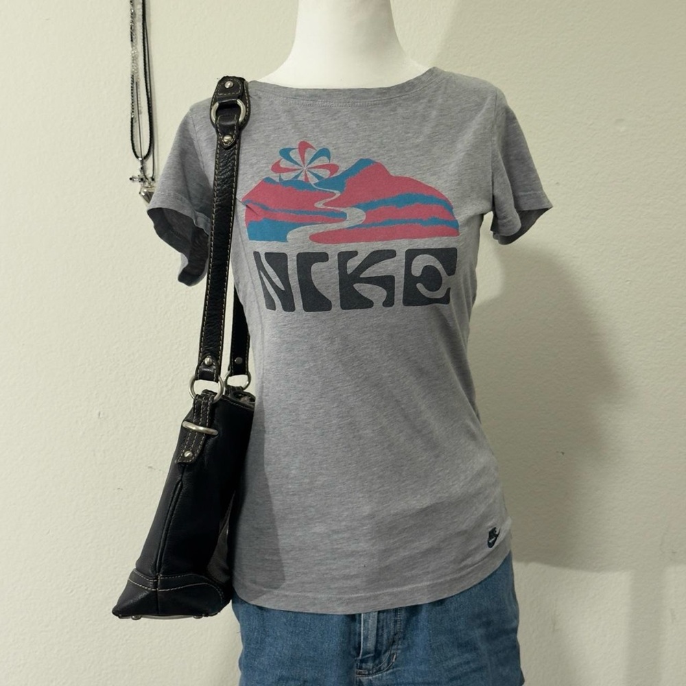 Nike Gray Graphic T-Shirt